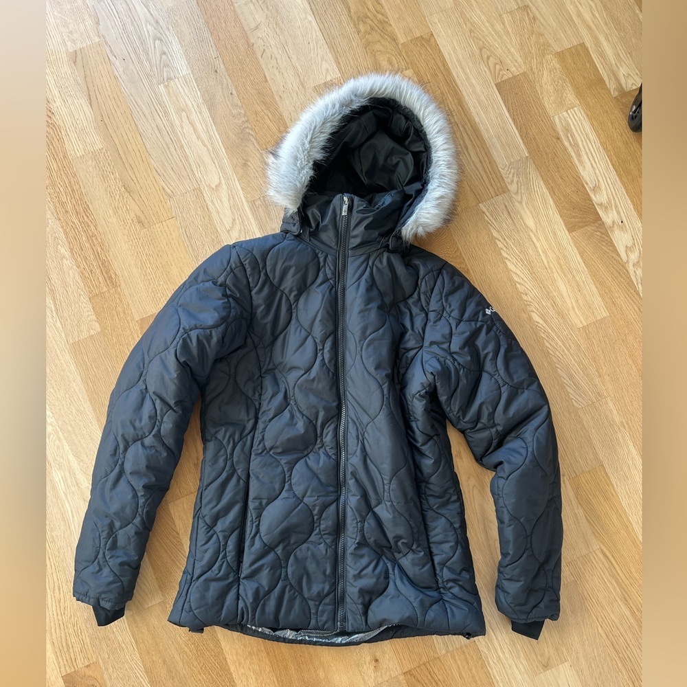 Columbia Insulated Puffer Jacket with Removable Fur Hood *Great Condition*